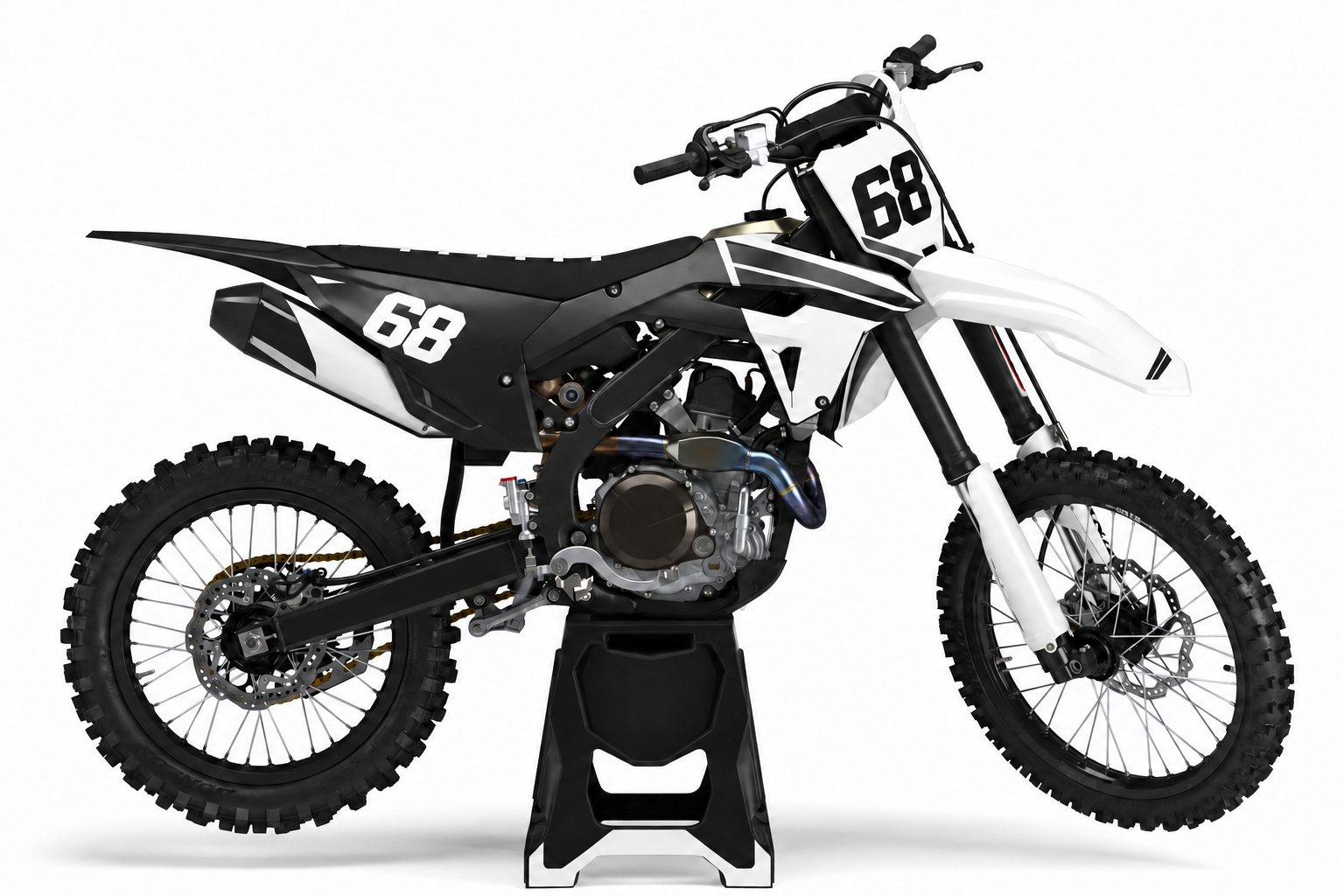 Mustavalkoinen Honda Hopeakruunu telineellä, numero 68 etu- ja sivukilvessä sekä pieni mxkits.fi-merkintä.
