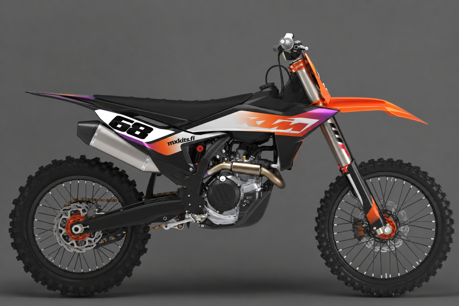 KTM Revontulikaari -motocross-tarrasarja numerolla 68, oranssi-violetti ja musta kulmikas kuosi
