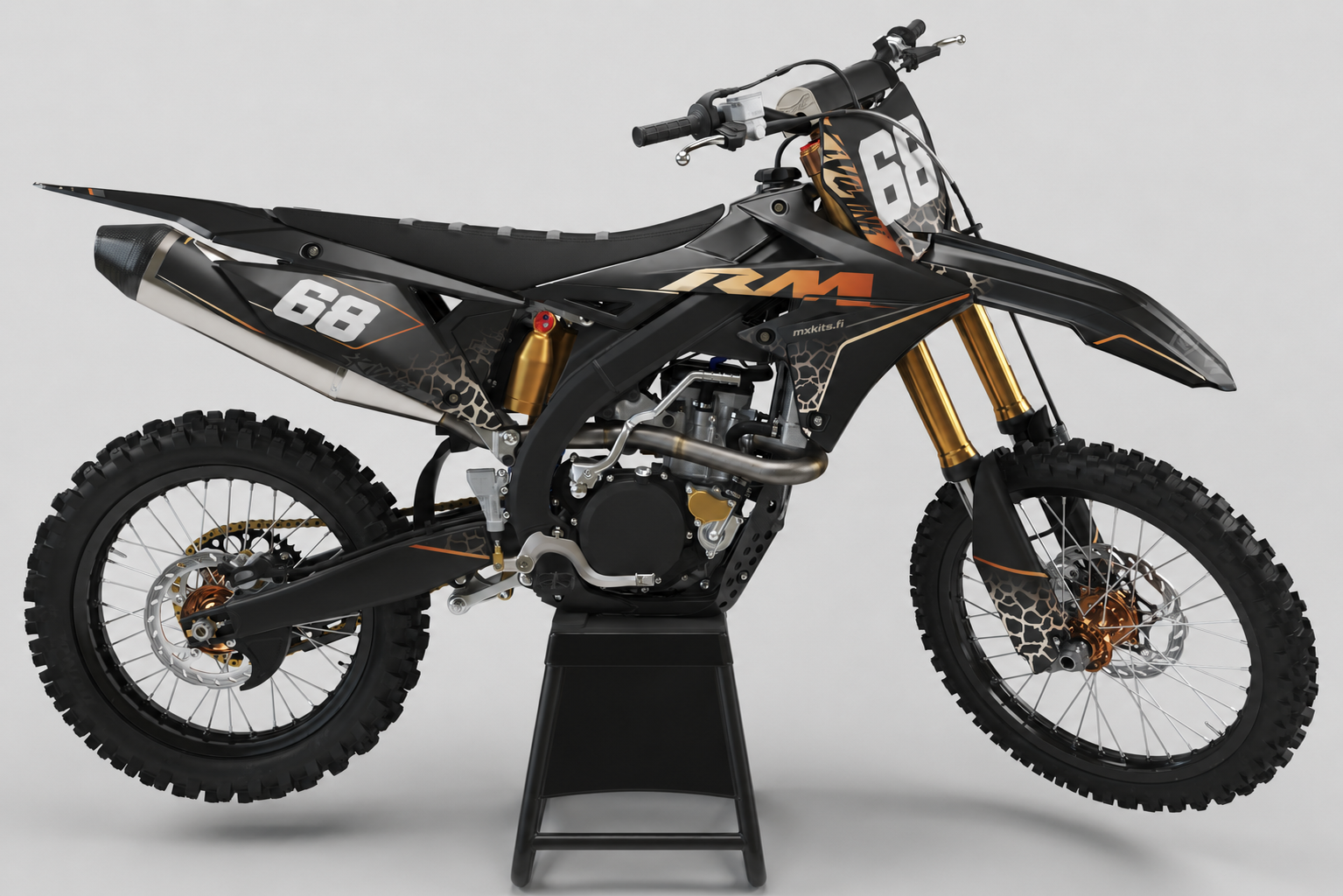Suzuki RM-Z Kuparituomio personoitava sponsoriton motocross-tarrasarja numerolla 68