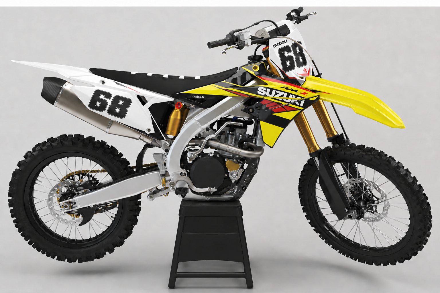Suzuki RM-Z Valkeaviilto personoitava sponsoriton motocross-tarrasarja numerolla 68, musta teline