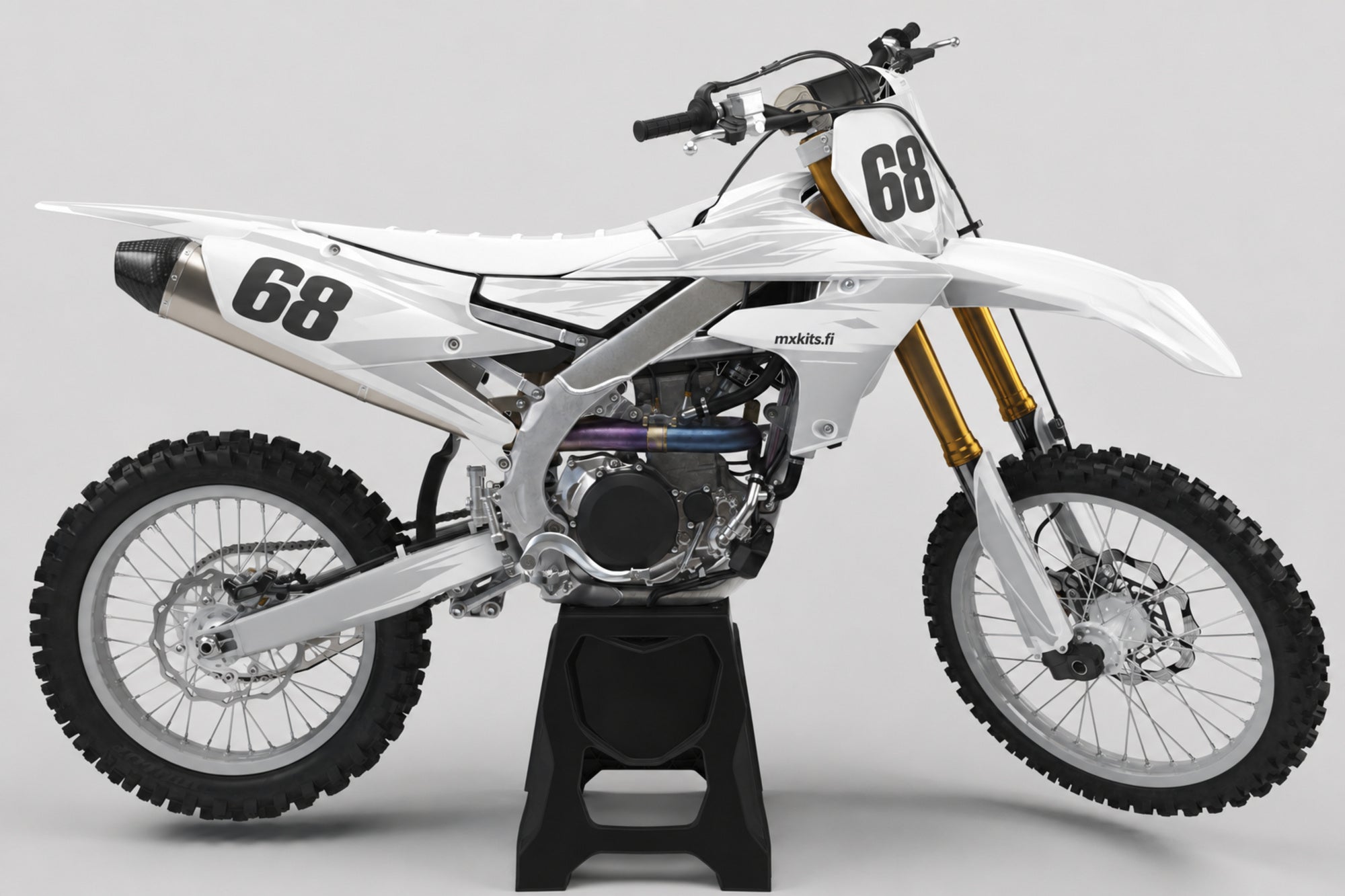 Yamaha Aavelinja sponsoriton motocross-tarrasarja numerolla 68 ja mxkits.fi-grafiikalla, Yamaha-sininen, kontrastisävy, tumma antrasiitti ja valkoinen, studionäkymä