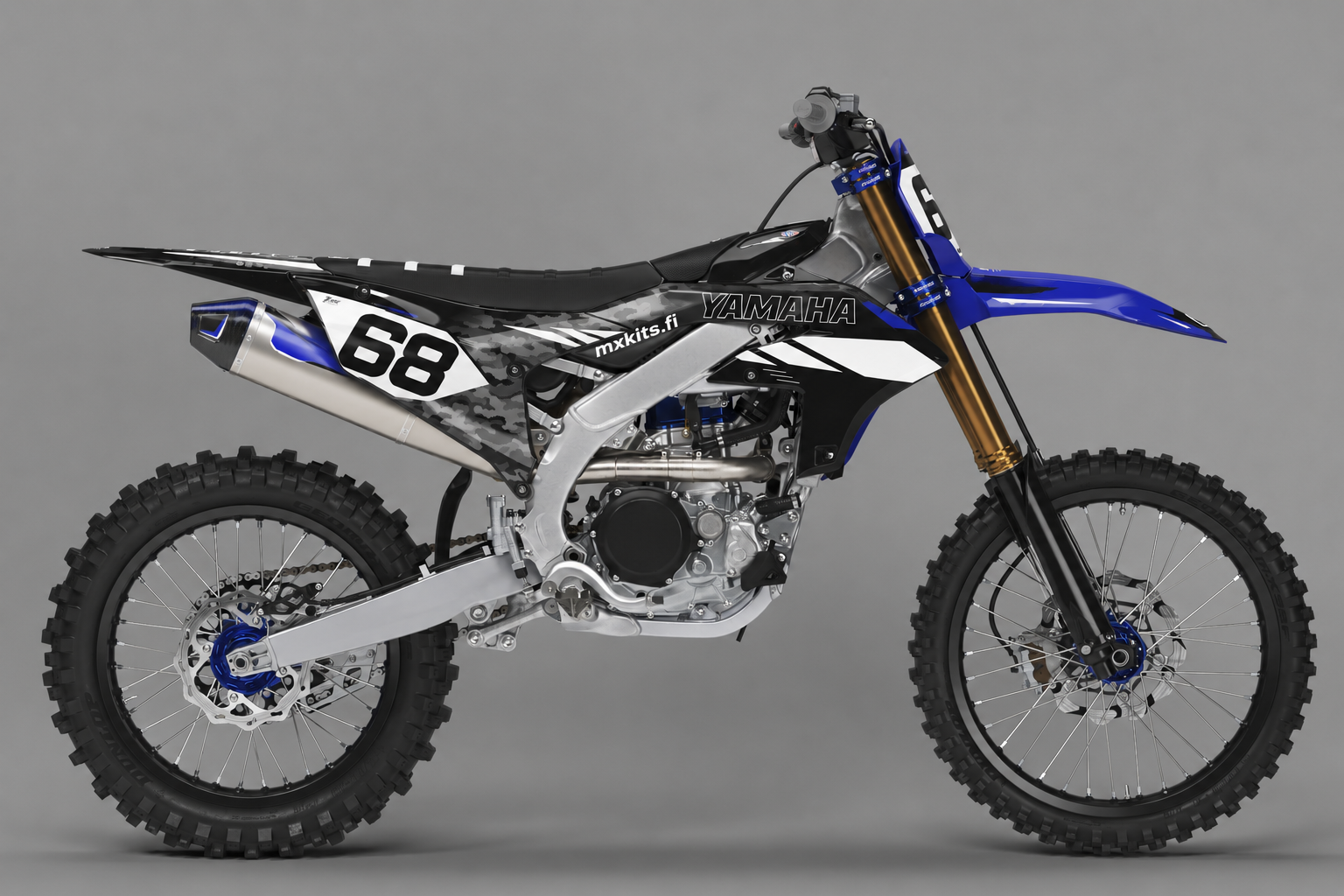 Yamaha Varjomaasto personoitava motocross-tarrasarja numerolla 68, sininen musta valkoinen ja harmaa maastokuvio
